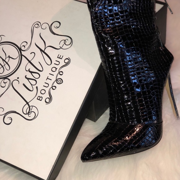 Heel boot - Picture 4 of 8